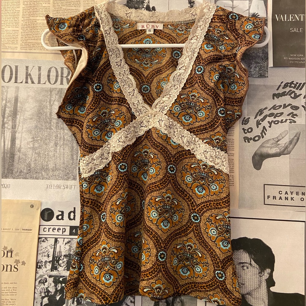 y2k lace pattern top
